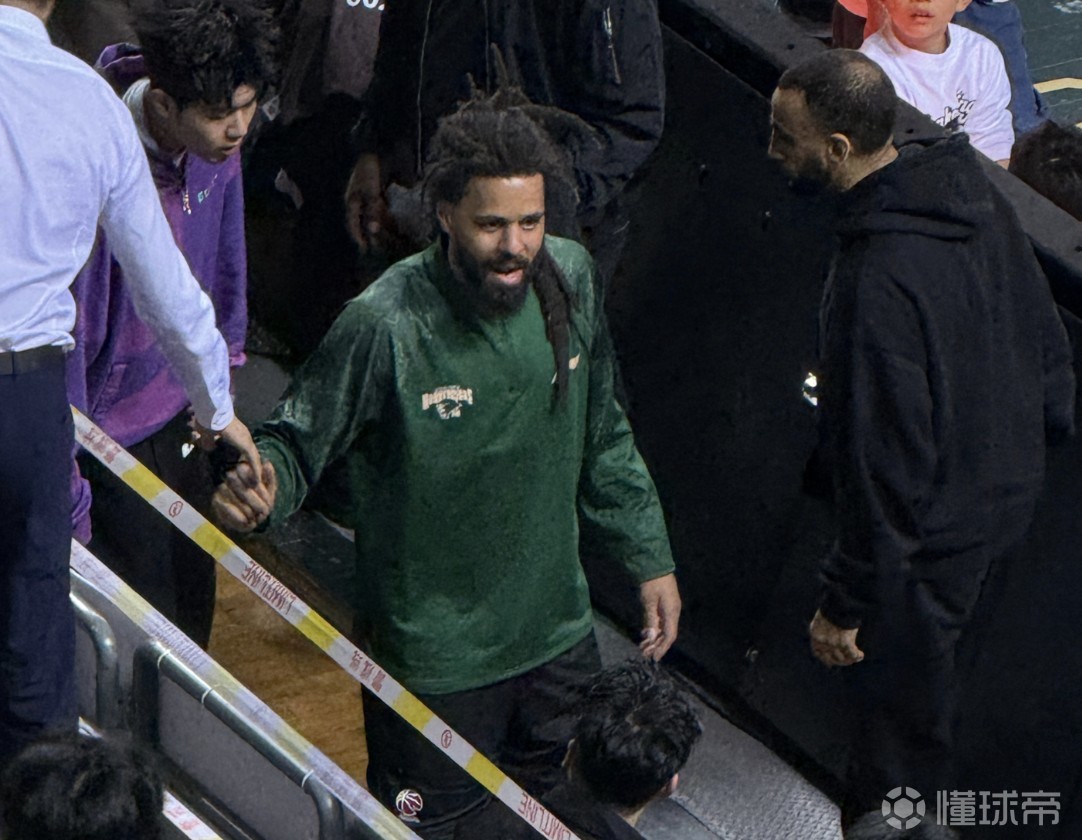 南京同曦官方：J. Cole今晚比赛无法登场，上午已与球队合练